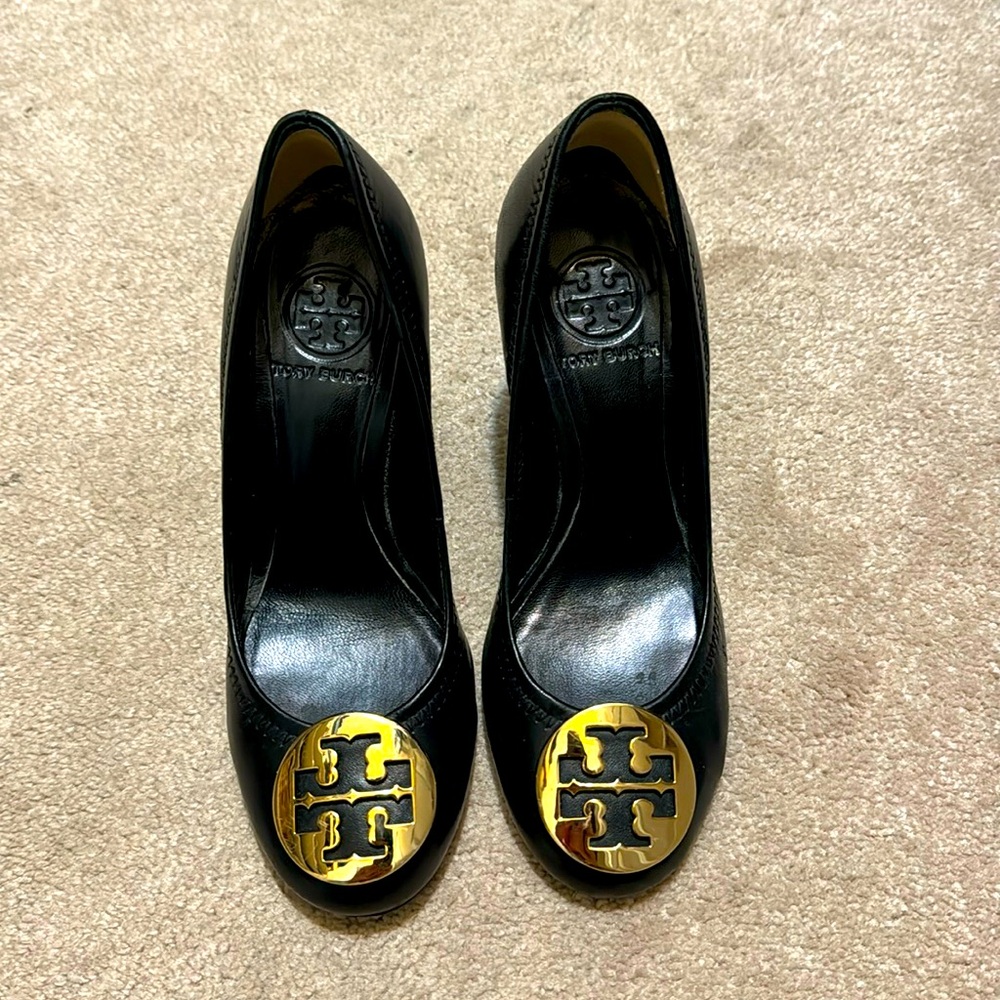 Tory Burch classic wedges!  Slightly worn!